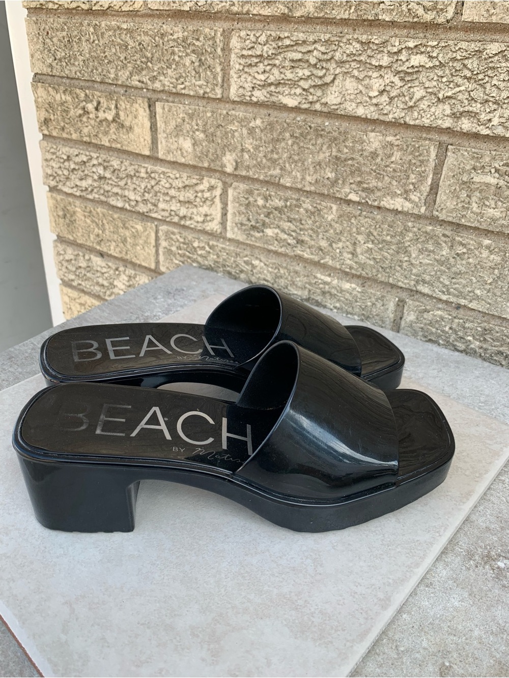 Beach By Matisse Wade Women's Slip On Jelly Chunky Heeled Sandal Goth Size 7
